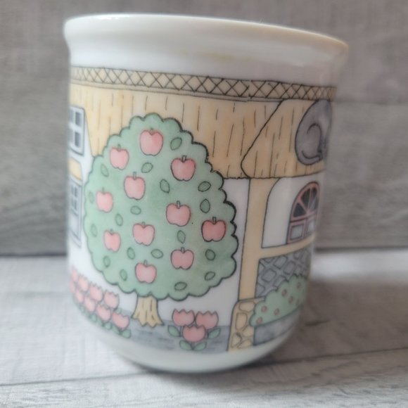 Vintage Ceramic Mug With Pastoral Cottage & Animals Print - Picture 6 of 7